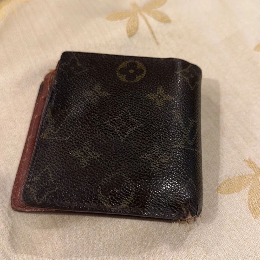 Louis Vuitton / LV Vintage Brown Monogram Logo Bifold Wallet w/ Coin Compartment